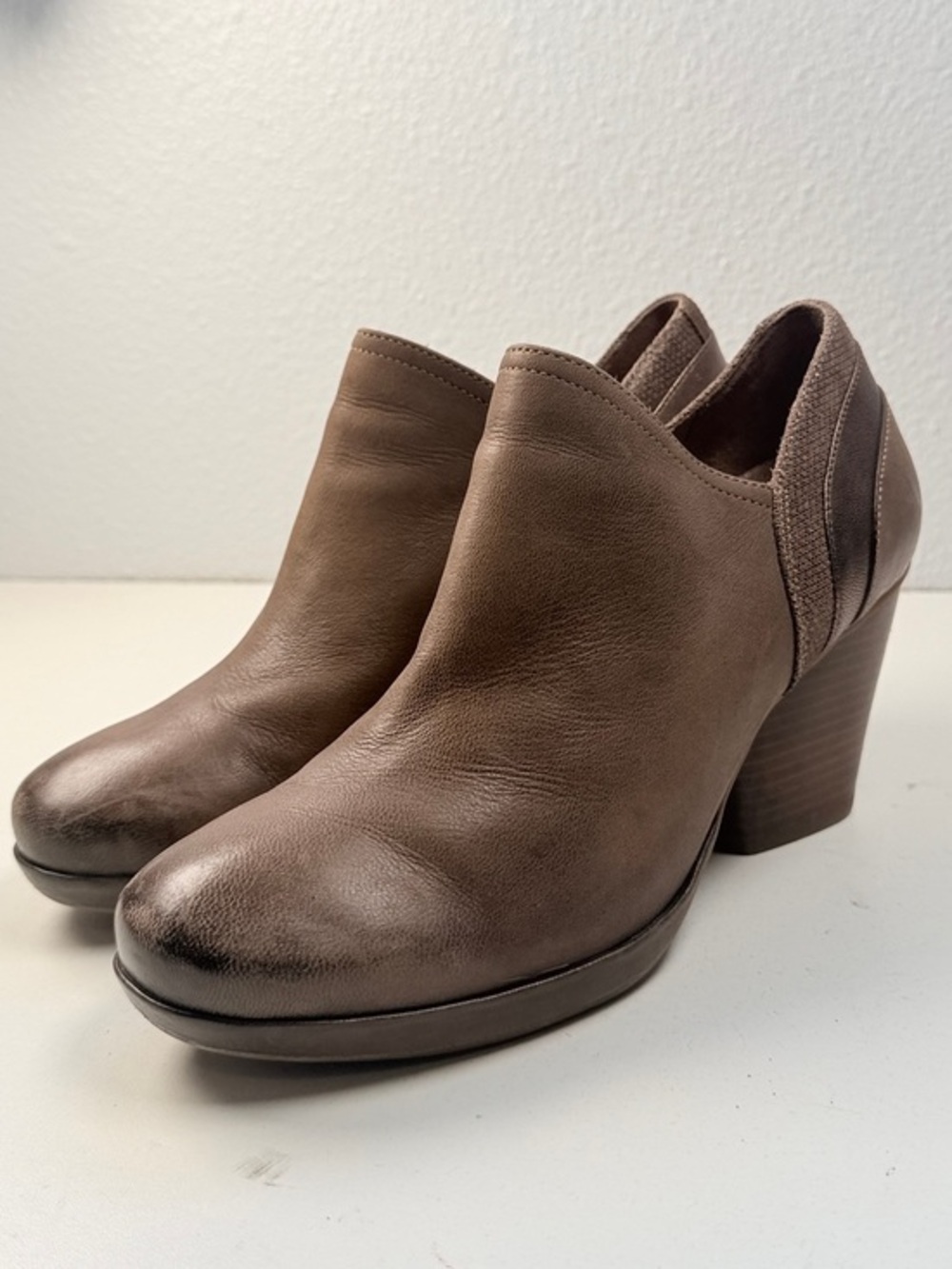 Dansko Womens Taupe Brown Leather Block Heel Ankle Booties Size 41 US 10.5 11